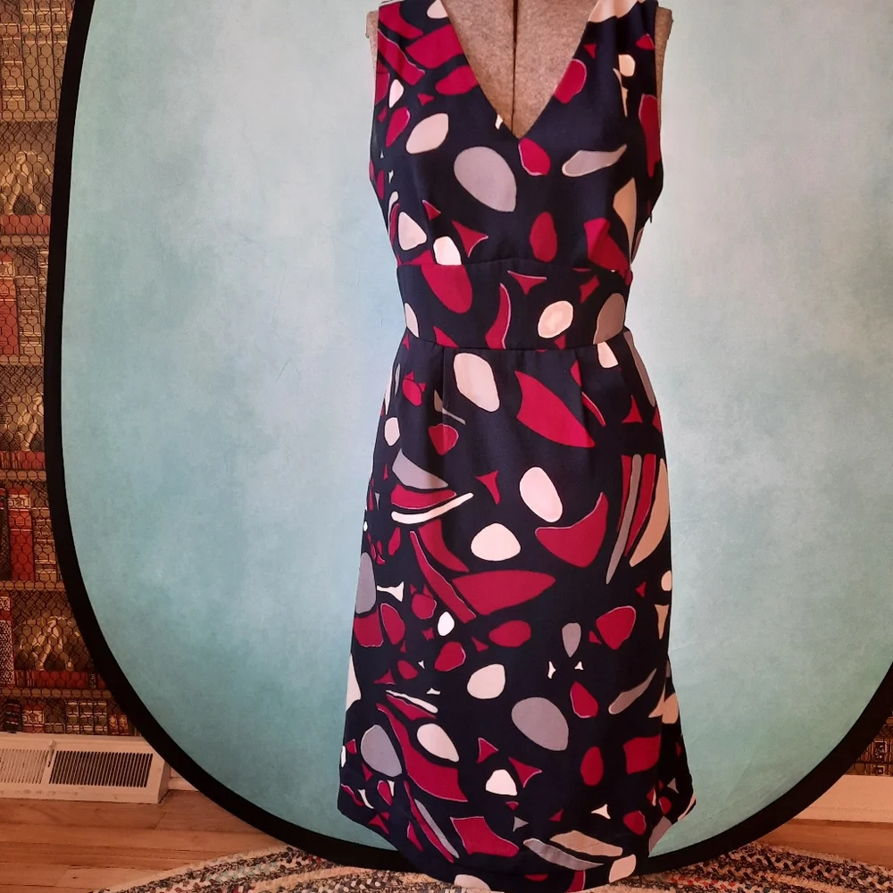 Dress - Picture 2 of 6